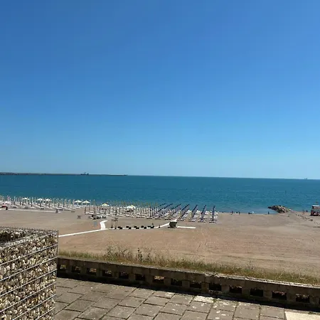 公寓式酒店 Aliz Cu Frontala La Mare 3*