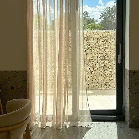 Ξενοδοχείο με διαμερίσματα Aliz Cu Frontala La Mare 3*