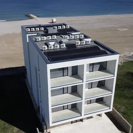 Aliz Cu Frontala La Mare Eforie Nord