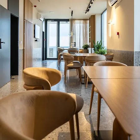 公寓式酒店 Aliz Cu Frontala La Mare