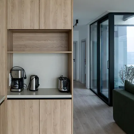 Aliz Apartamente & Camere Pe Faleza
