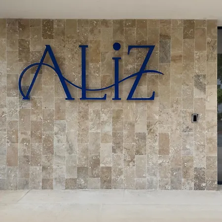 Aliz Apartamente & Camere Pe Faleza